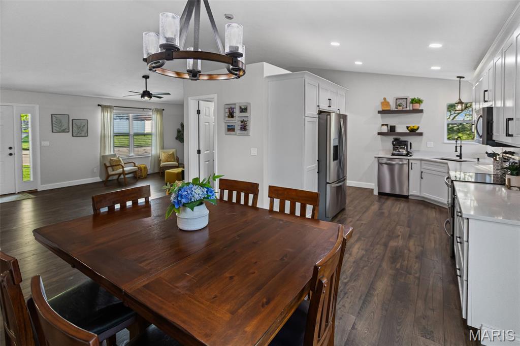 1105 Tulip Lane Highland, IL 62249 - Photo 11 of 40