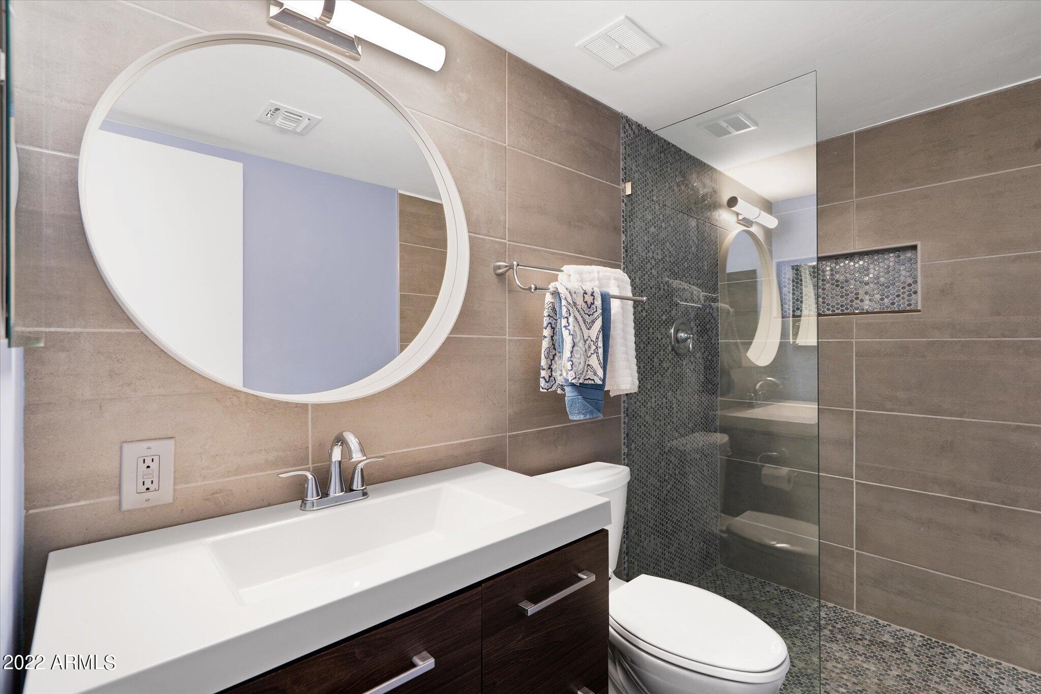 4201 East Camelback Road, Unit 42 Phoenix, AZ 85018 - Photo 9 of 15 Master Bathroom 2