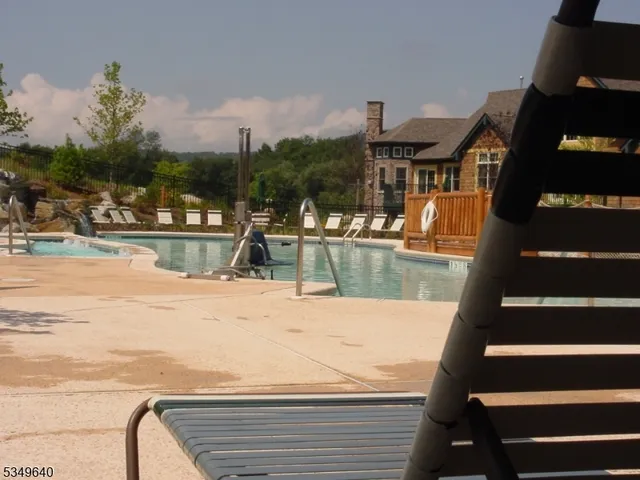 $359,999 | 4-21 Maple Crescent, Unit 22, Vernon, NJ 07462