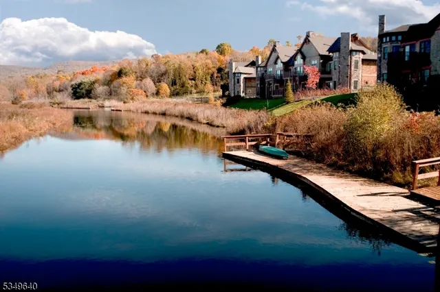 $359,999 | 4-21 Maple Crescent, Unit 22, Vernon, NJ 07462