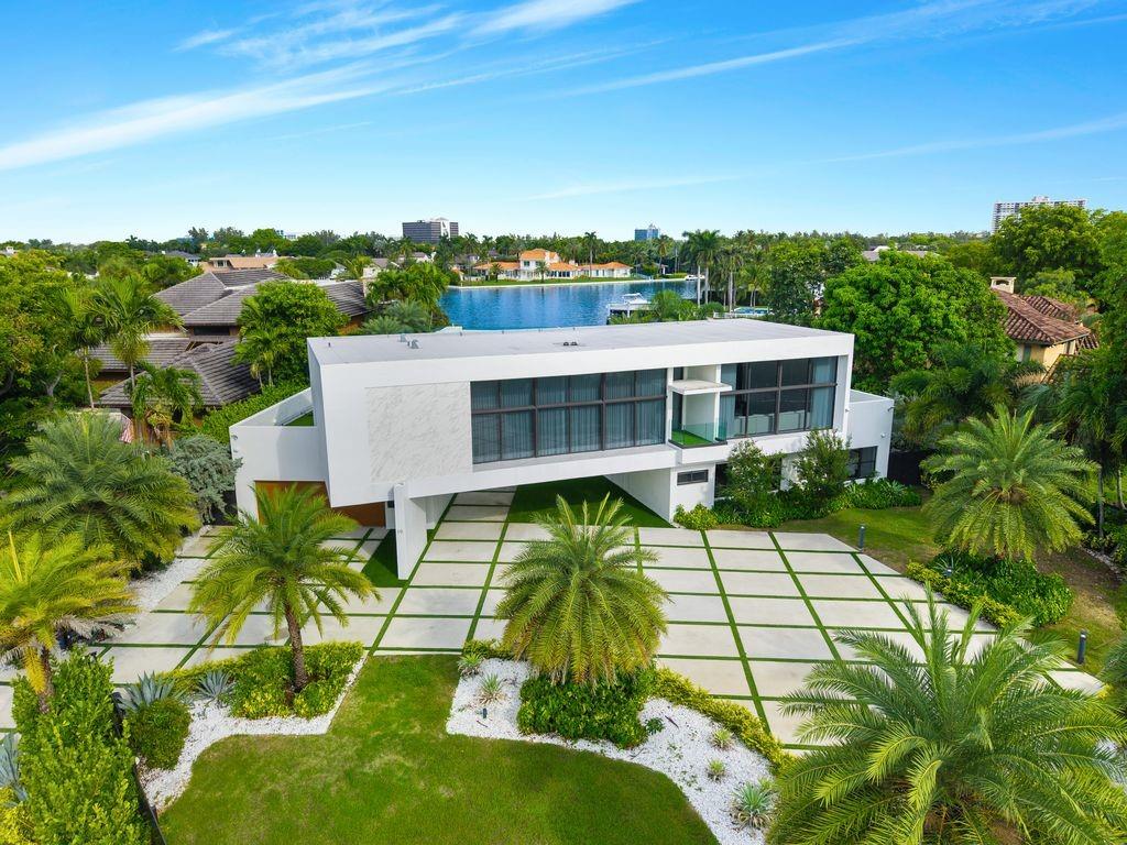 19 Gatehouse Road Sea Ranch Lakes, FL 33308 - Photo 1 of 61