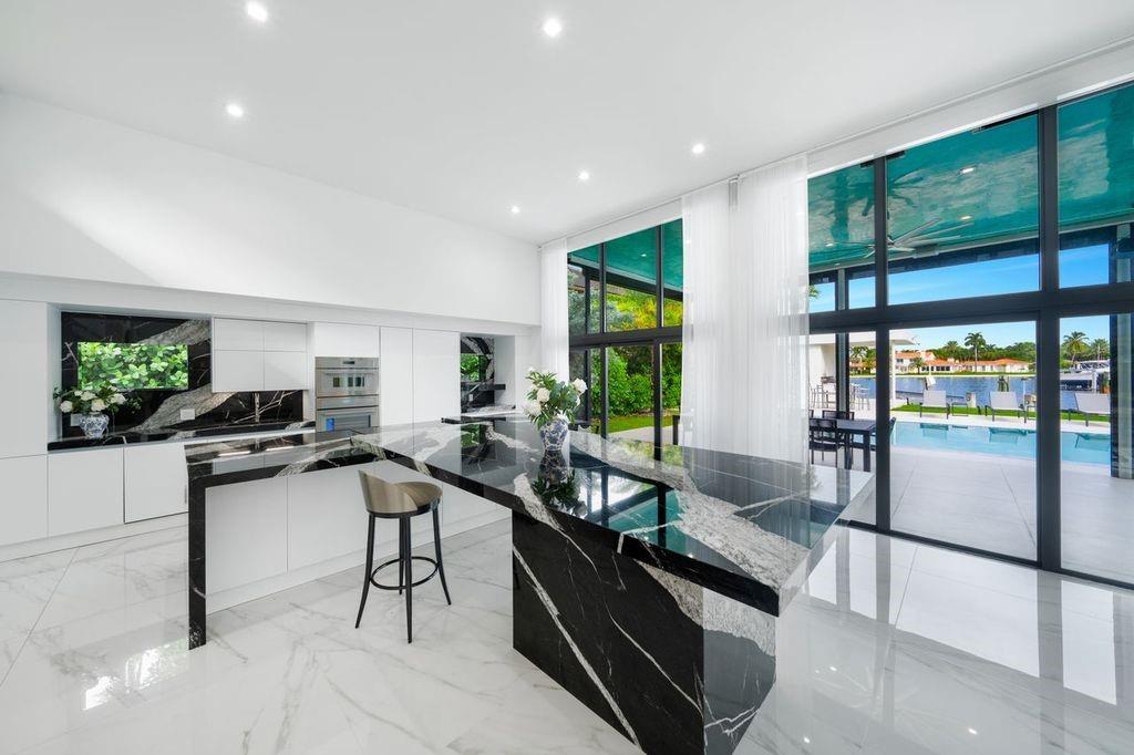 19 Gatehouse Road Sea Ranch Lakes, FL 33308 - Photo 16 of 61