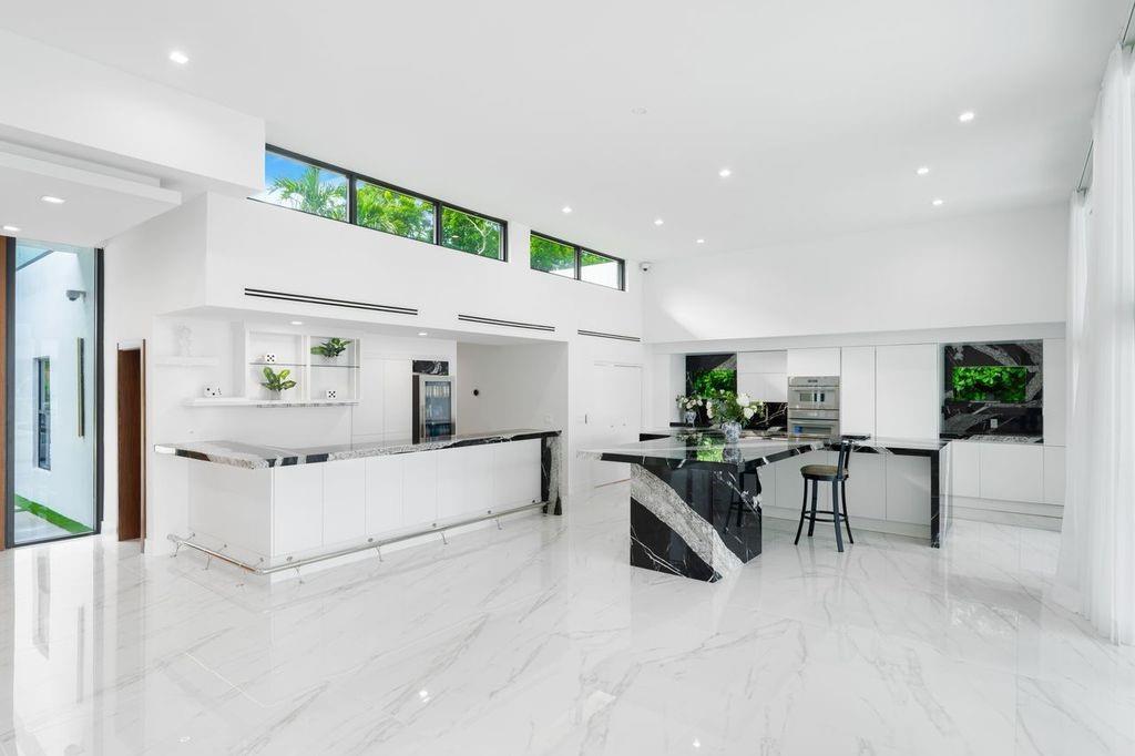 19 Gatehouse Road Sea Ranch Lakes, FL 33308 - Photo 18 of 61