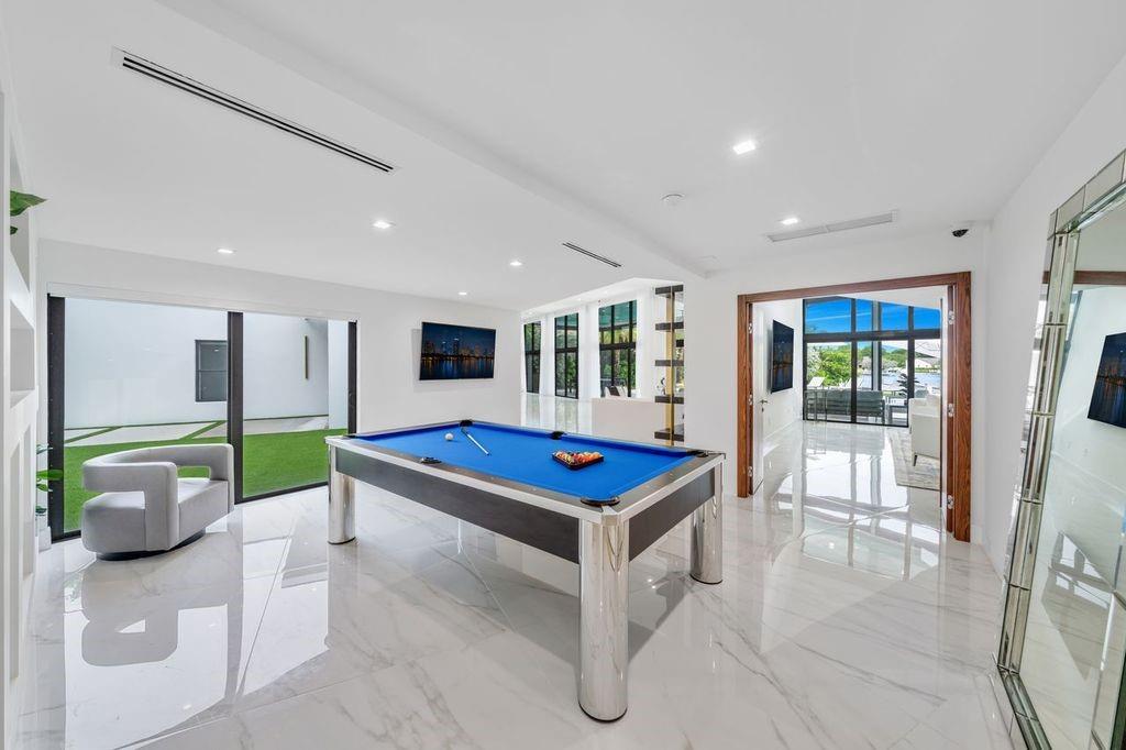 19 Gatehouse Road Sea Ranch Lakes, FL 33308 - Photo 26 of 61