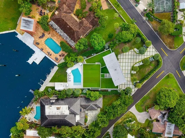 $11,990,000 | 19 Gatehouse Road, Sea Ranch Lakes, FL 33308