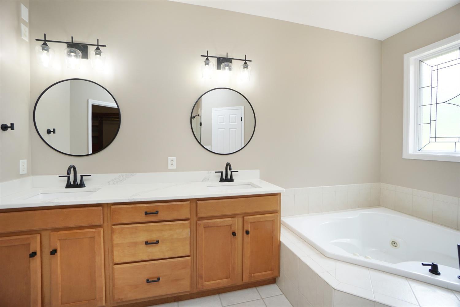 1221 Catalpa Ridge Lebanon, OH 45036 - Photo 17 of 39 Gallery Image 17
