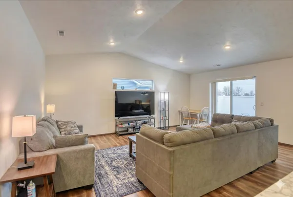 $400,000 | 10330 West Salmonberry, Cheney, WA 99004