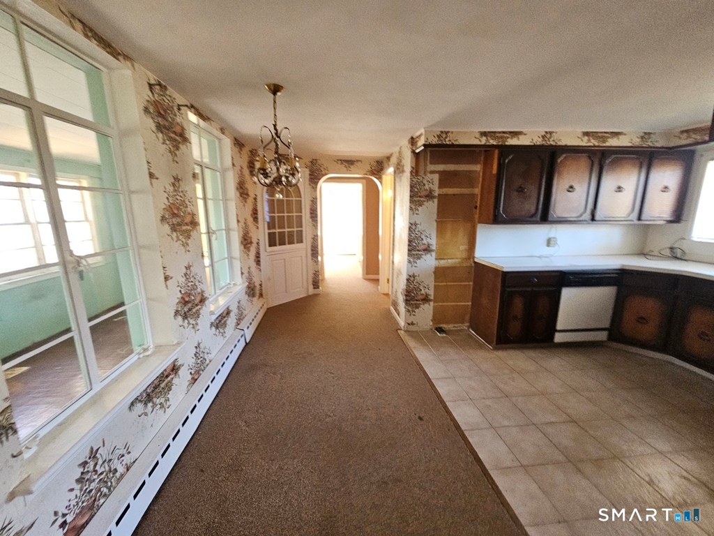 114 Cottage Road Enfield, CT 06082 - Photo 2 of 18