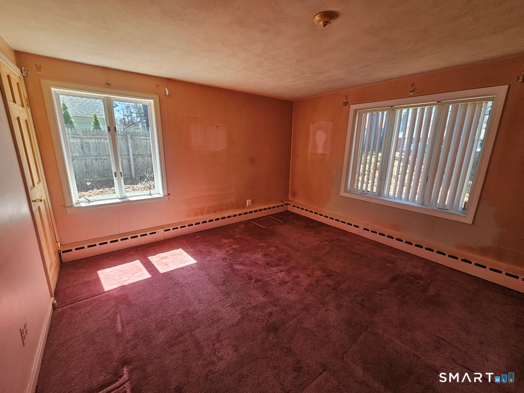 114 Cottage Road Enfield, CT 06082 - Photo 5 of 18