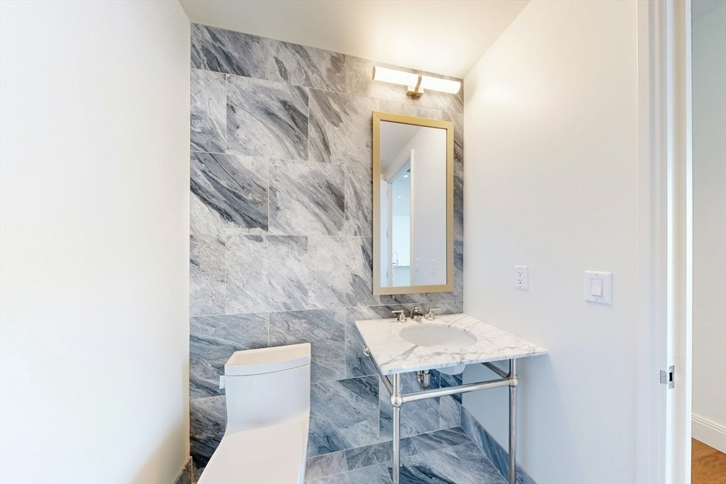 240 Devonshire Street, Unit U6011 Boston, MA 02110 - Photo 19 of 42