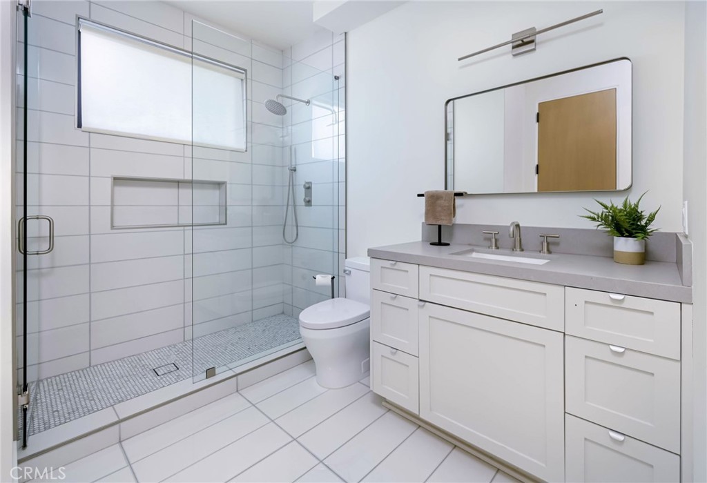 7663 East Corto Road Anaheim Hills, CA 92808 - Photo 34 of 58 2 of 4 bathroom ensuite