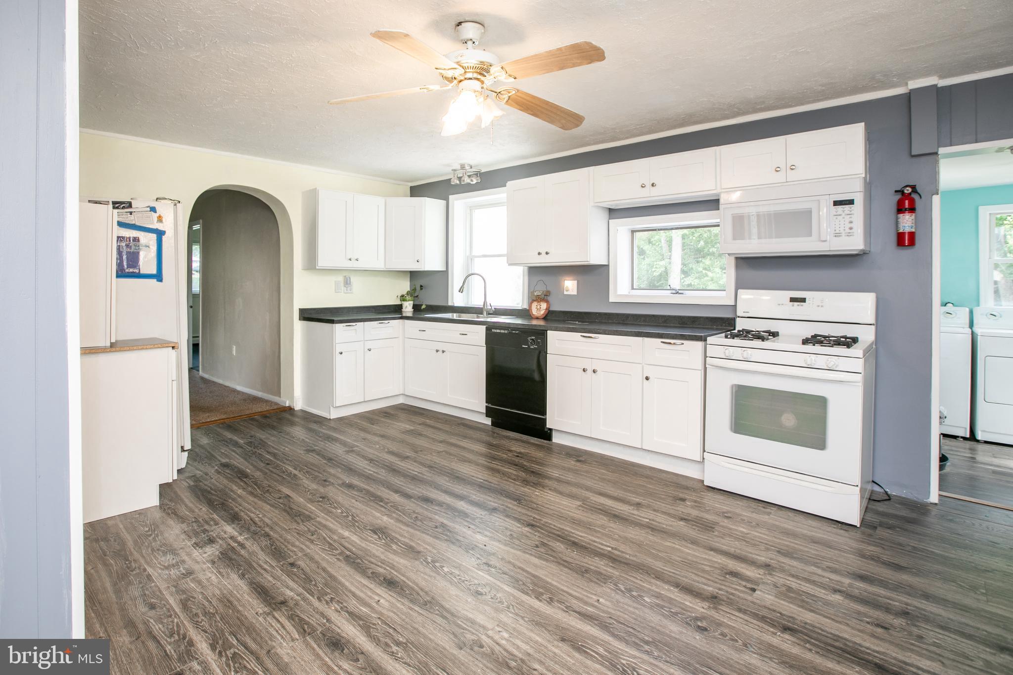 37 Highbridge Road Trenton, NJ 08620 - Photo 12 of 39 Kitchen