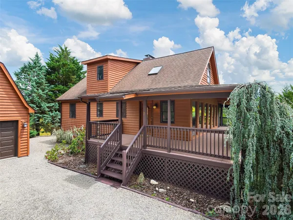 $675,000 | 7 Hope Lane, Weaverville, NC 28787