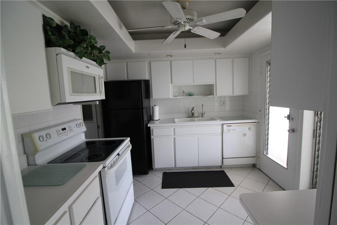 3209 Colony Club Road, Unit 4W Pompano Beach, FL 33062 - Photo 3 of 19 Photo 3