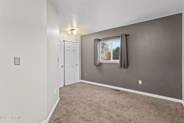 $430,000 | 11501 Gilbert Road, Yakima, WA 98903