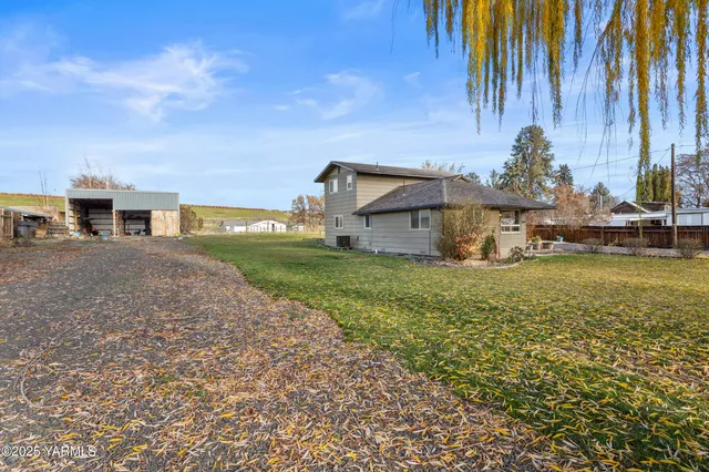 $430,000 | 11501 Gilbert Road, Yakima, WA 98903