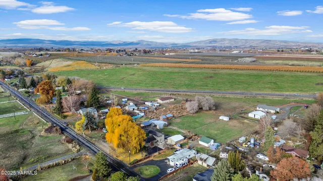 $430,000 | 11501 Gilbert Road, Yakima, WA 98903