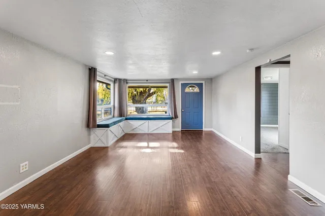 $430,000 | 11501 Gilbert Road, Yakima, WA 98903