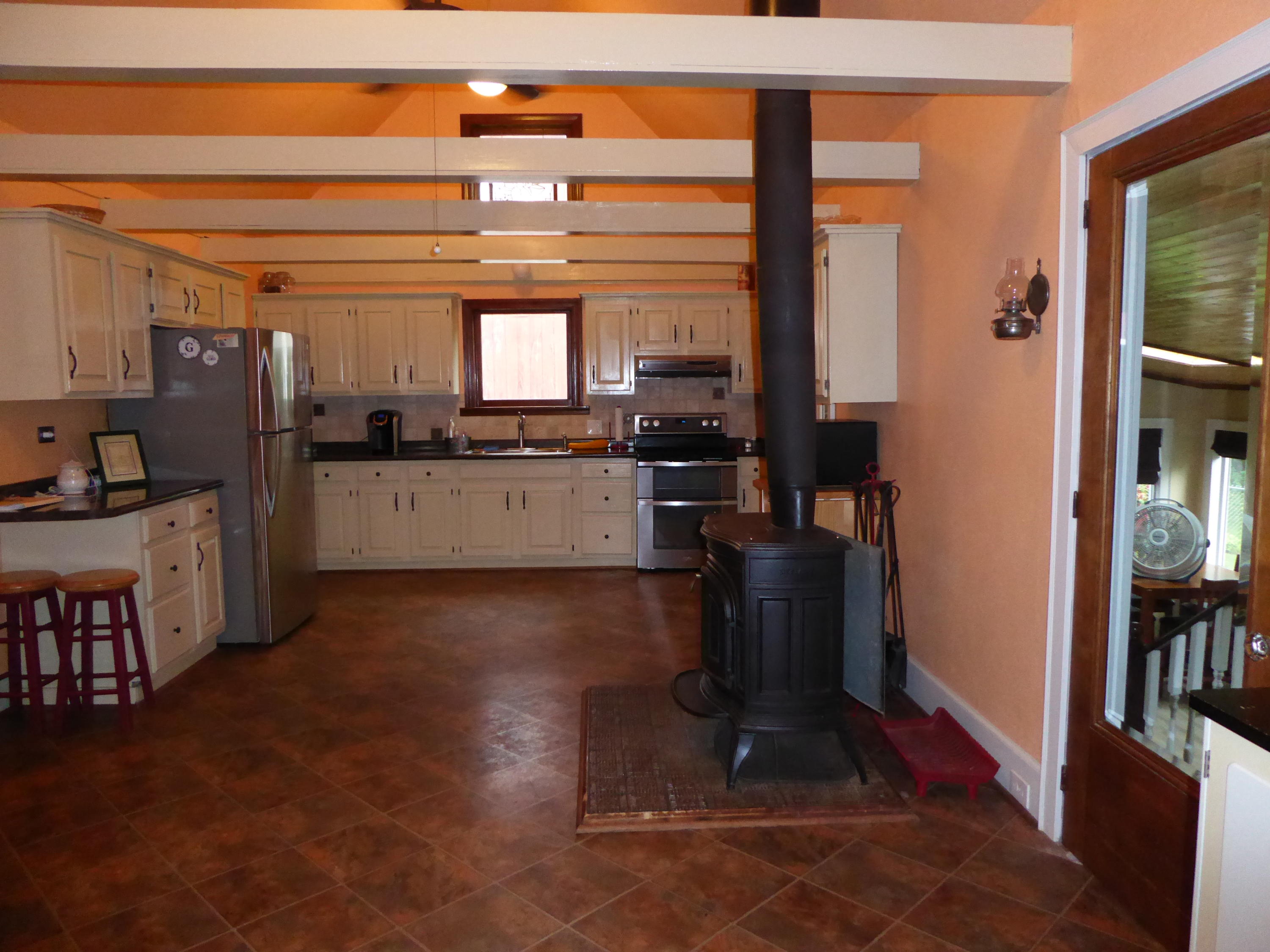 2115 Rutrough Road Southeast Roanoke, VA 24014 - Photo 18 of 52 Kitchen