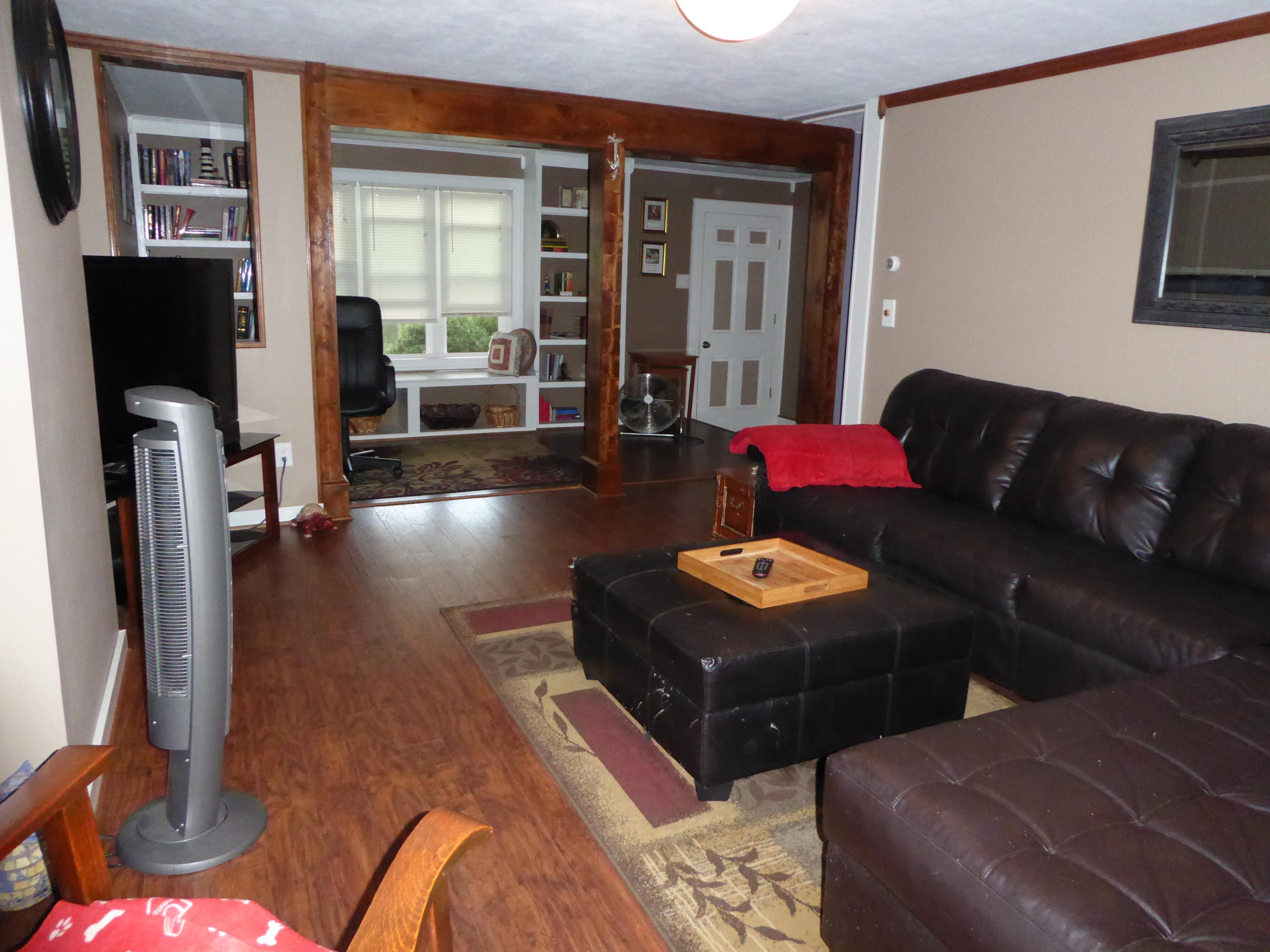 2115 Rutrough Road Southeast Roanoke, VA 24014 - Photo 3 of 52 Living Room