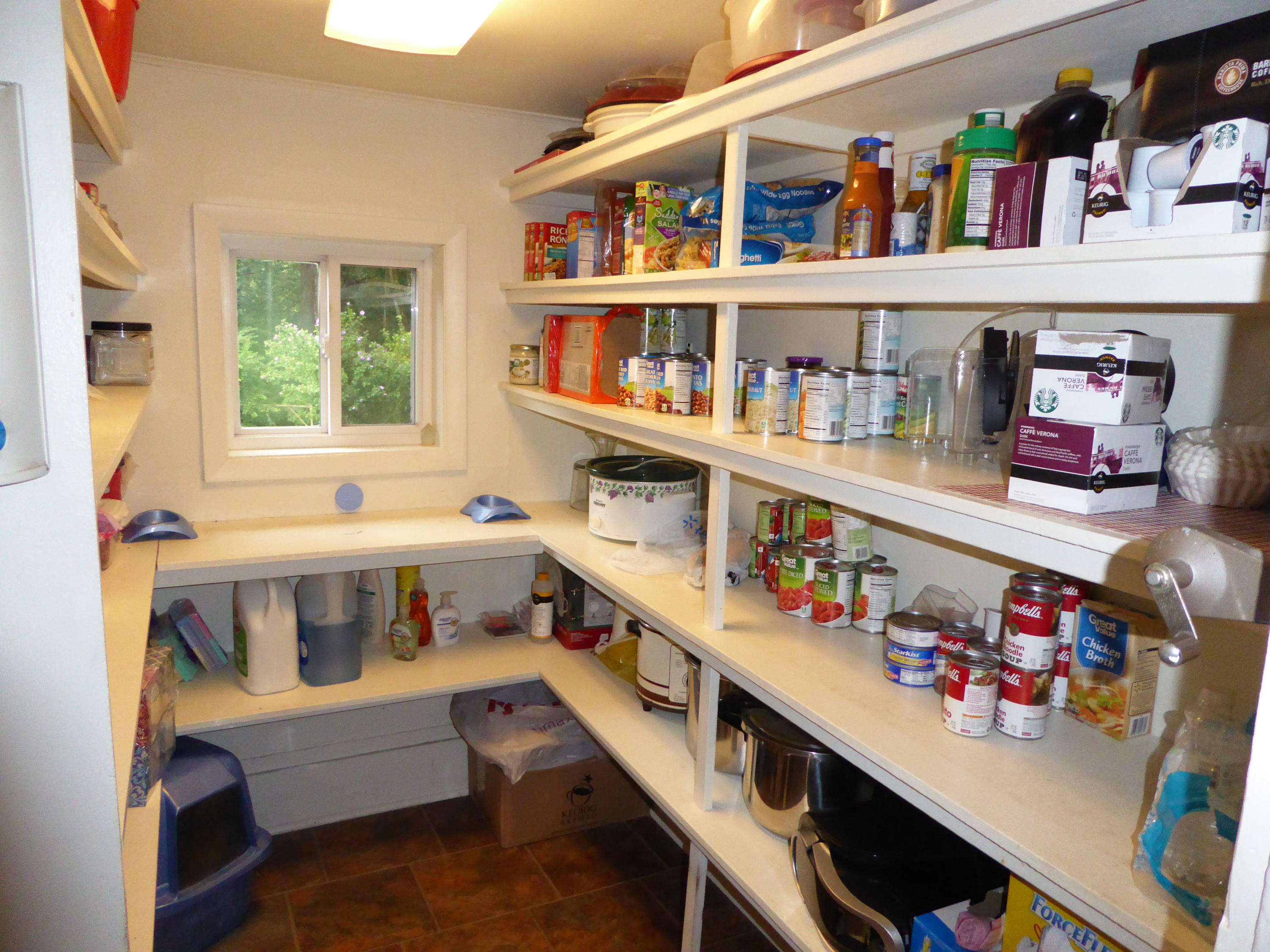 2115 Rutrough Road Southeast Roanoke, VA 24014 - Photo 22 of 52 Pantry