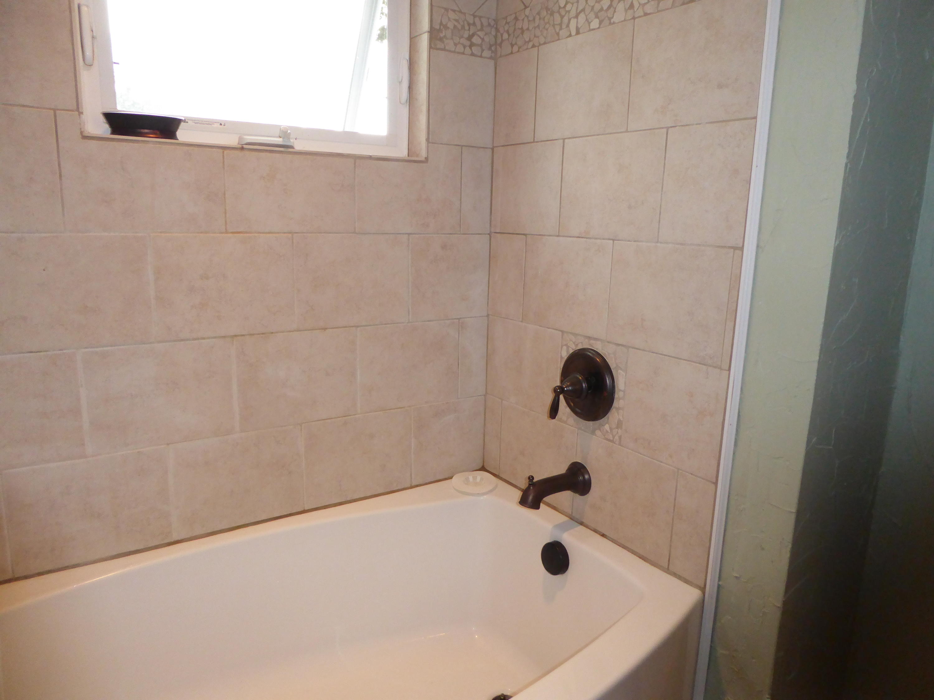 2115 Rutrough Road Southeast Roanoke, VA 24014 - Photo 34 of 52 Upper Bath