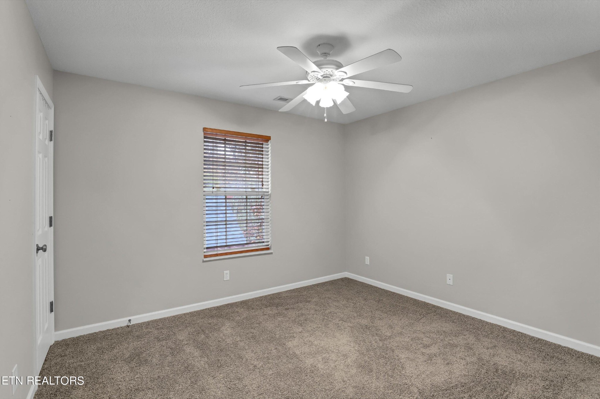 1852 Falling Waters Road Knoxville, TN 37922 - Photo 16 of 24 Gallery Image 16