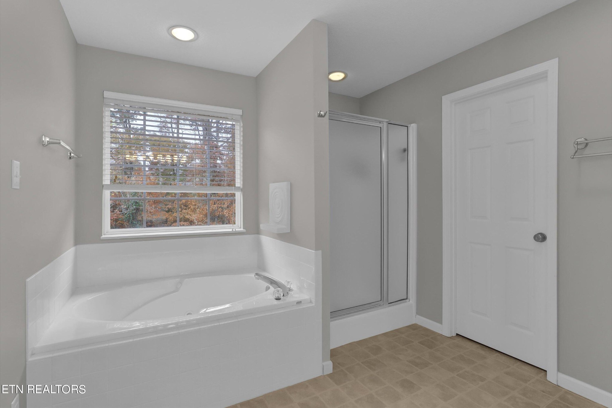 1852 Falling Waters Road Knoxville, TN 37922 - Photo 18 of 24 Gallery Image 18