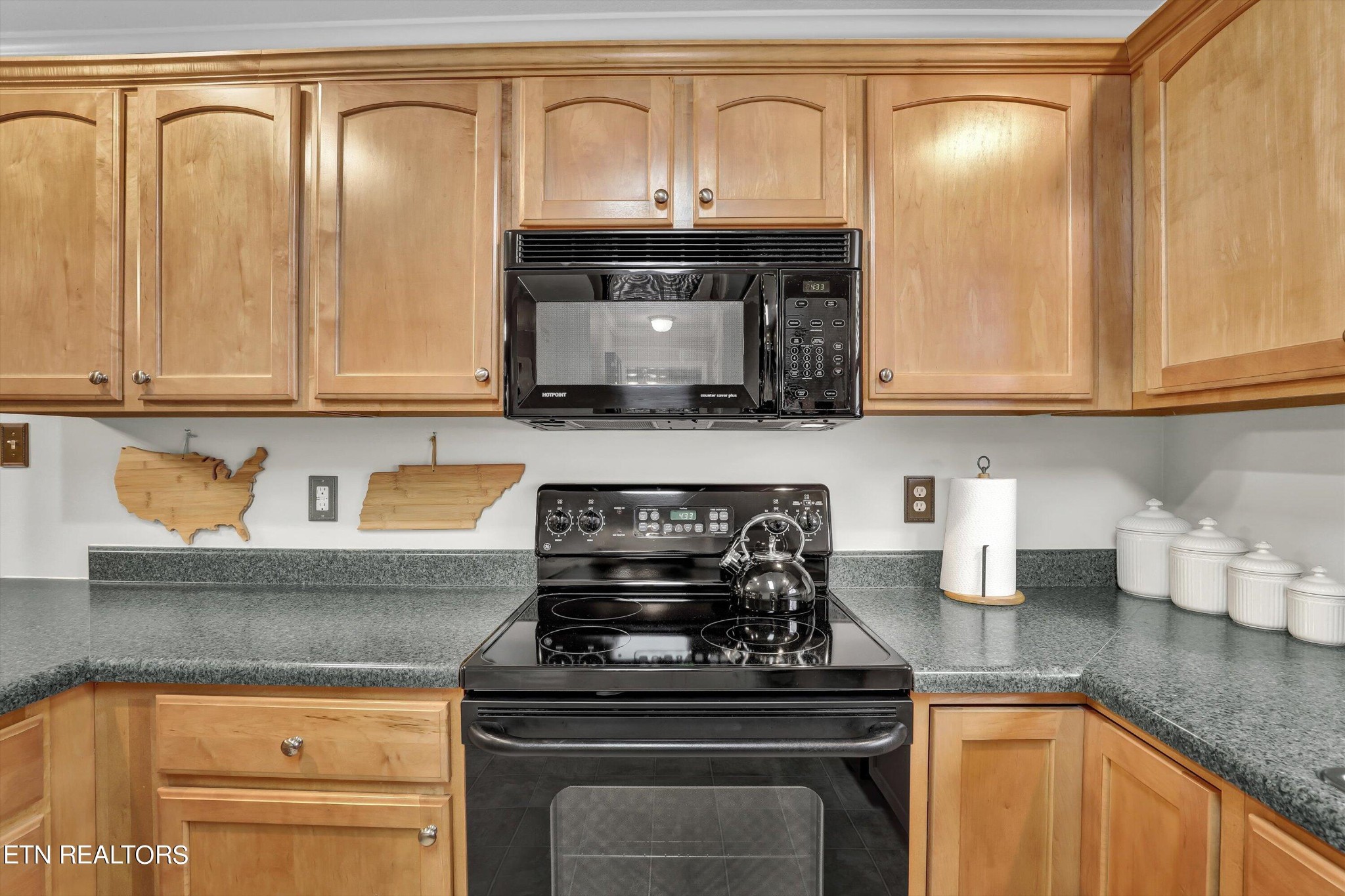 1852 Falling Waters Road Knoxville, TN 37922 - Photo 10 of 24 Gallery Image 10