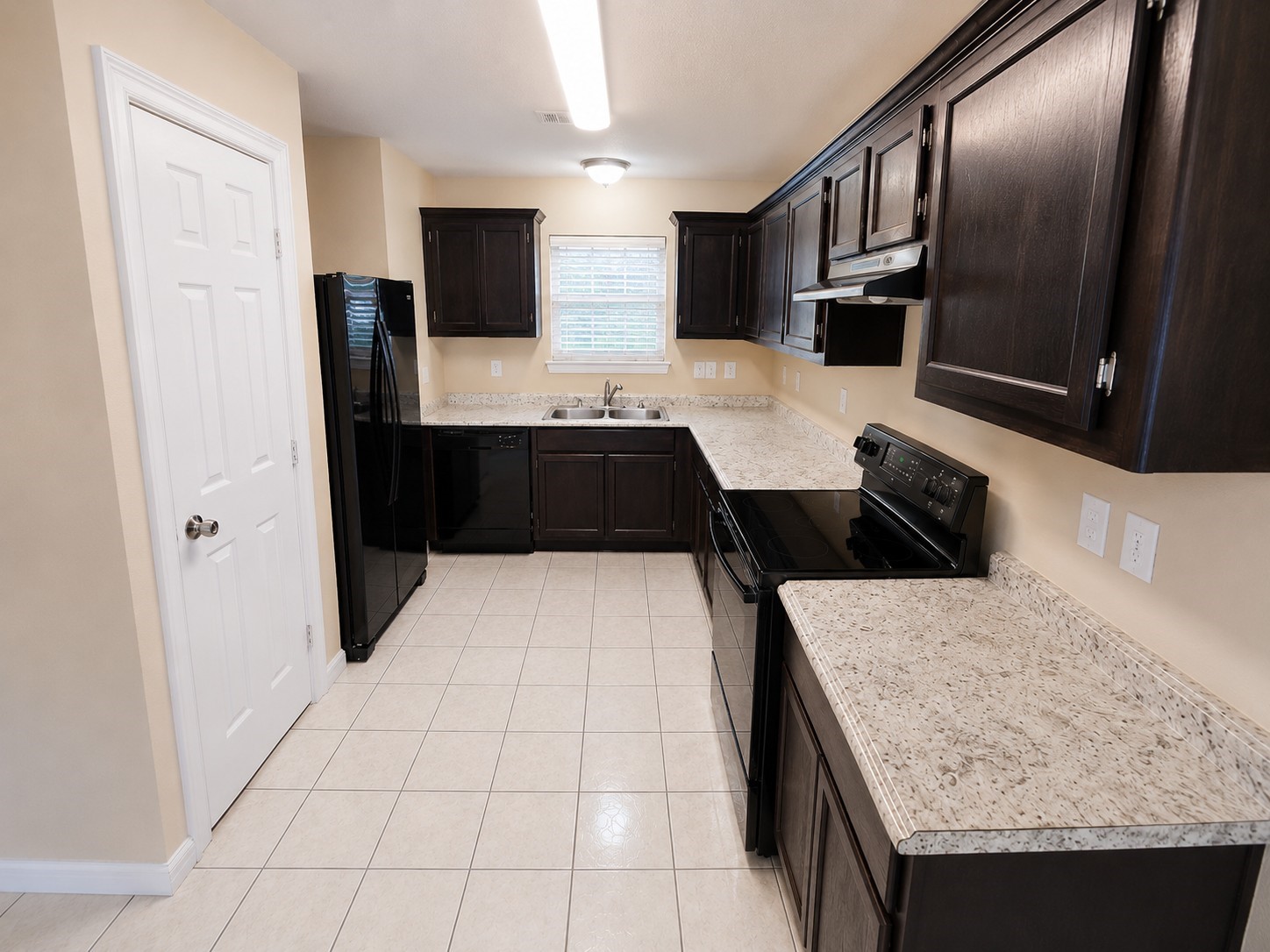 12926 Abalone Way Houston, TX 77044 - Photo 5 of 15 a large bathroom with a granite countertop bathtub sink and mirror
