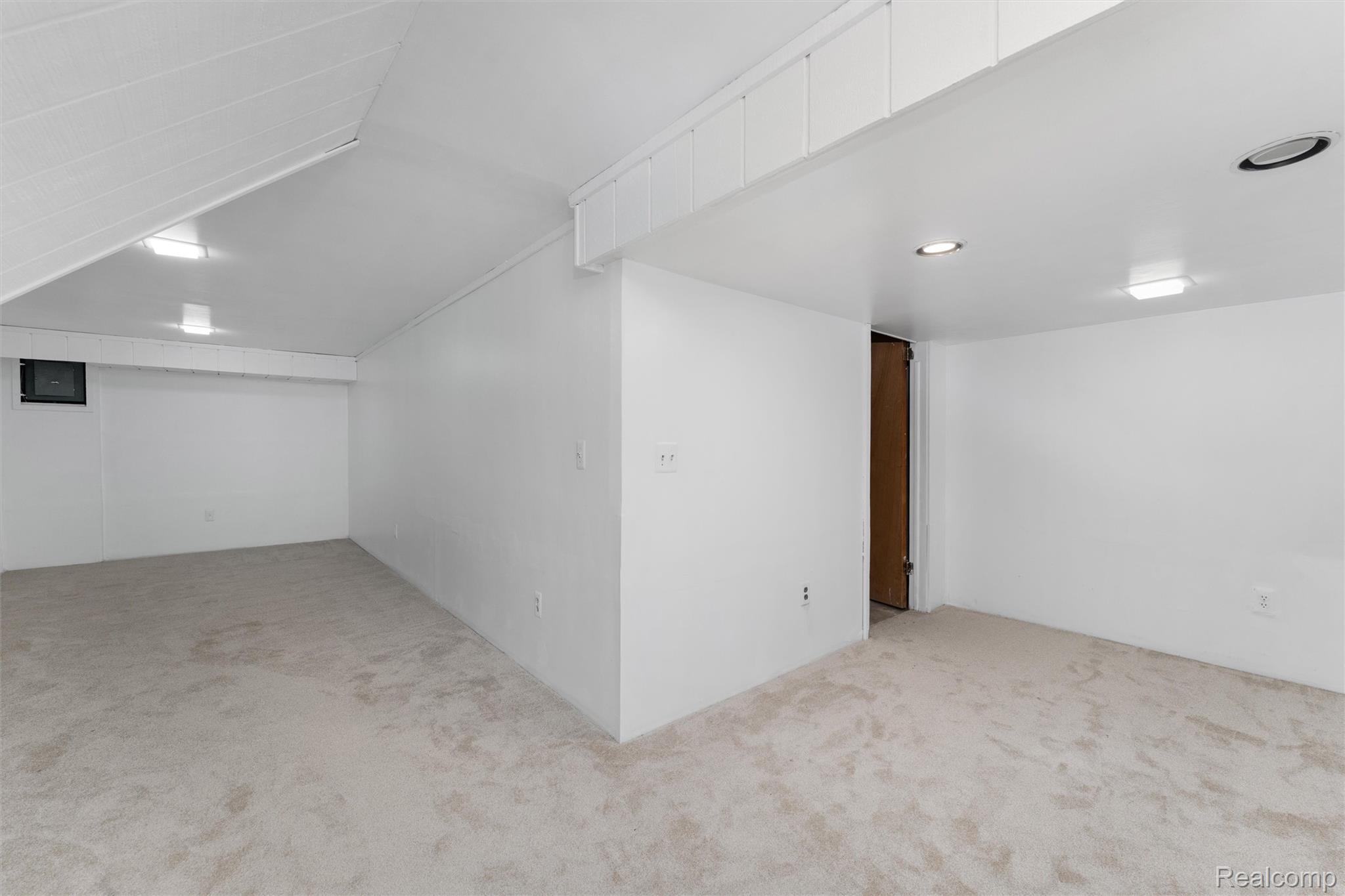 32105 West 12 Mile Road Farmington, MI 48334 - Photo 18 of 39 Finished below grade area with carpet flooring