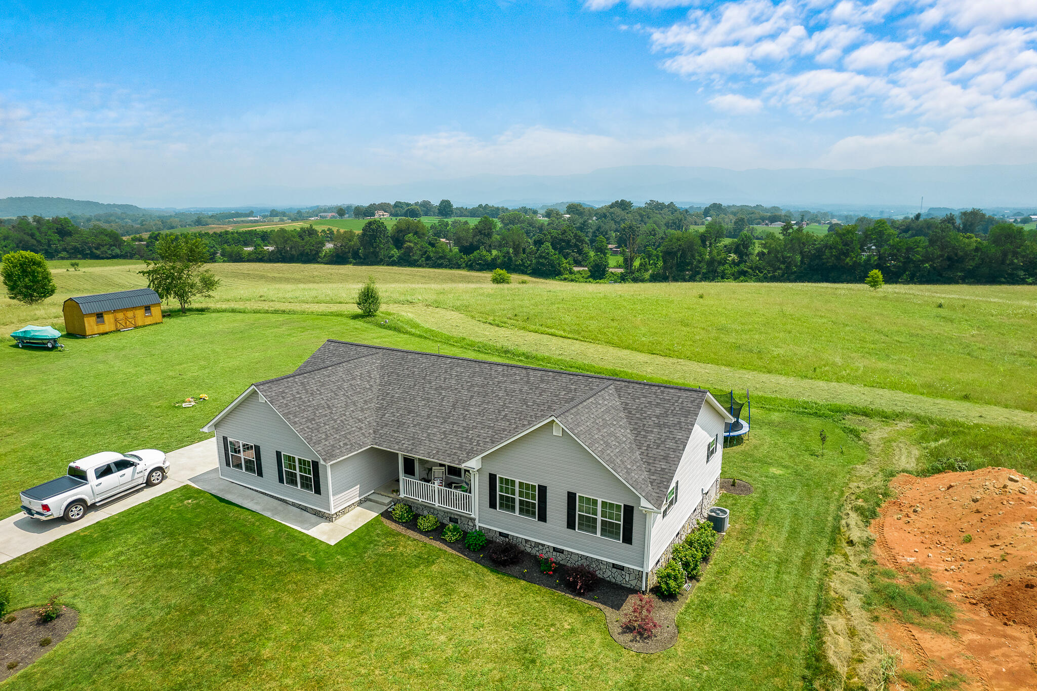 2086 Old Stage Road Greeneville, TN 37745 - Photo 3 of 25 Old Stage 2