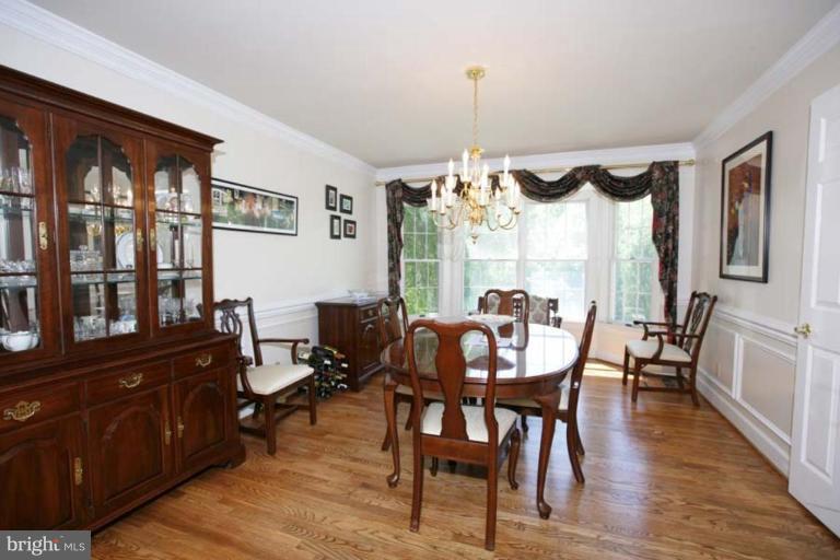 13309 Query Mill Road North Potomac, MD 20878 - Photo 11 of 29 Dining Room