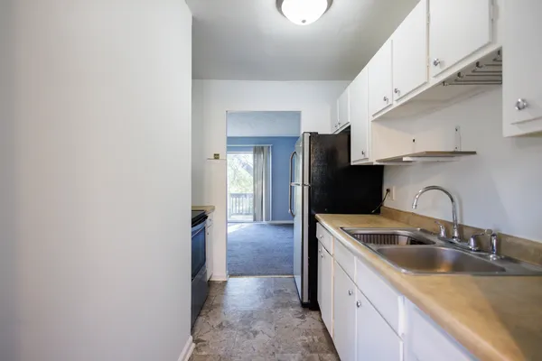 $70,000 | 1119 South Curtis Avenue, Unit F62, Kankakee, IL 60901