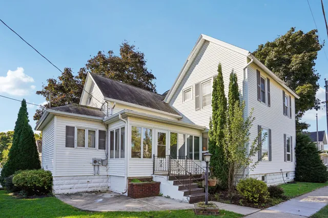 $237,000 | 290 Williams Street, Randolph, WI 53956