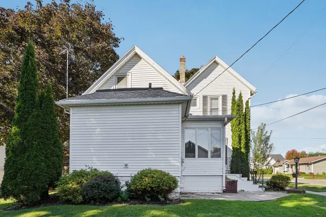 $237,000 | 290 Williams Street, Randolph, WI 53956