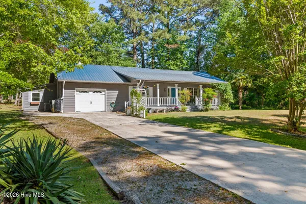 $345,000 | 519 Country Club Drive West, Arapahoe, NC 28510