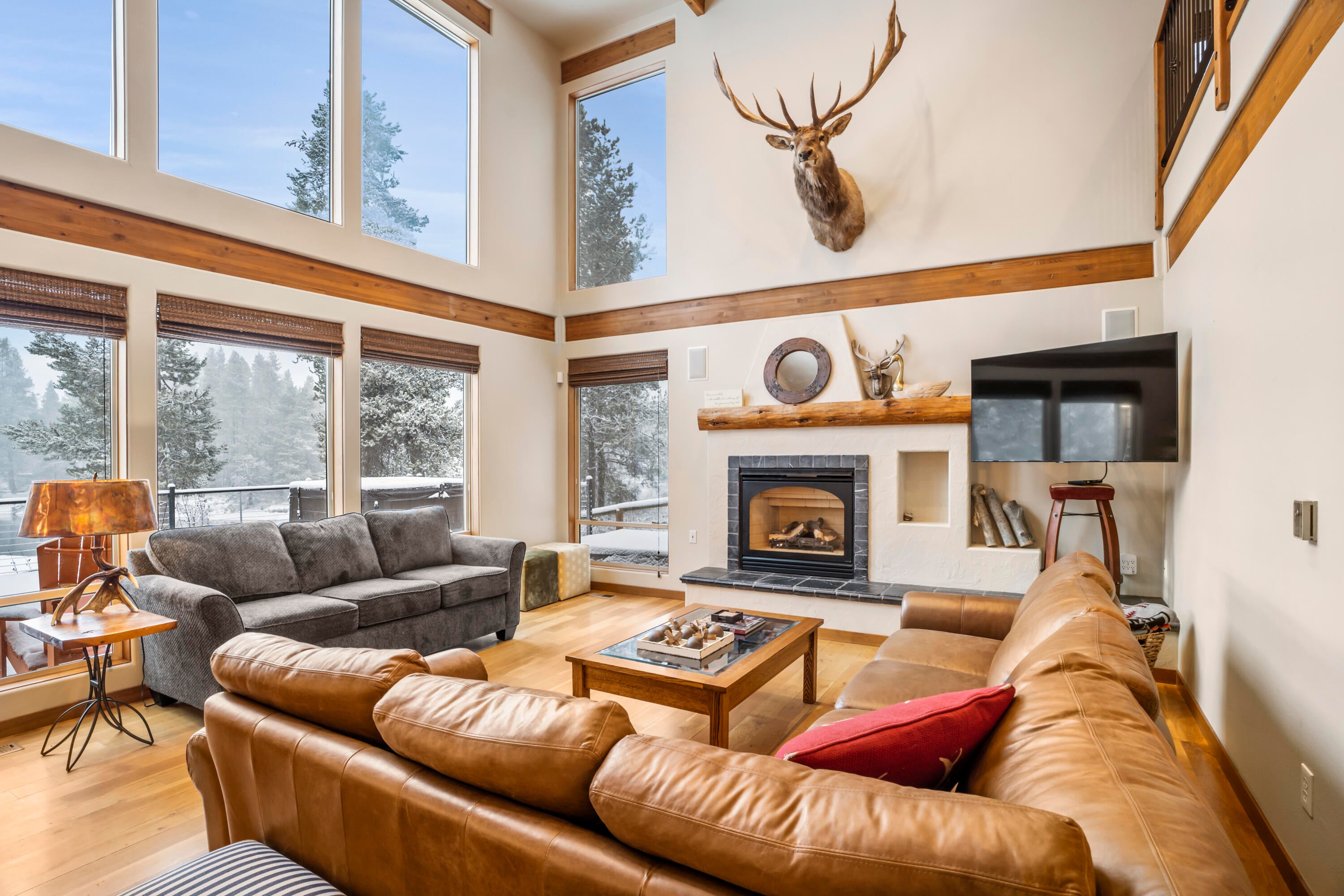 56065 Snow Goose Road Bend, OR 97707 - Photo 19 of 65 All rooms have Sonos sound system built in for music of choice in every room. Also high end LG TVs with full cable and streaming access