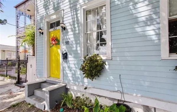 $2,000 | 911 Race Street, New Orleans, LA 70130
