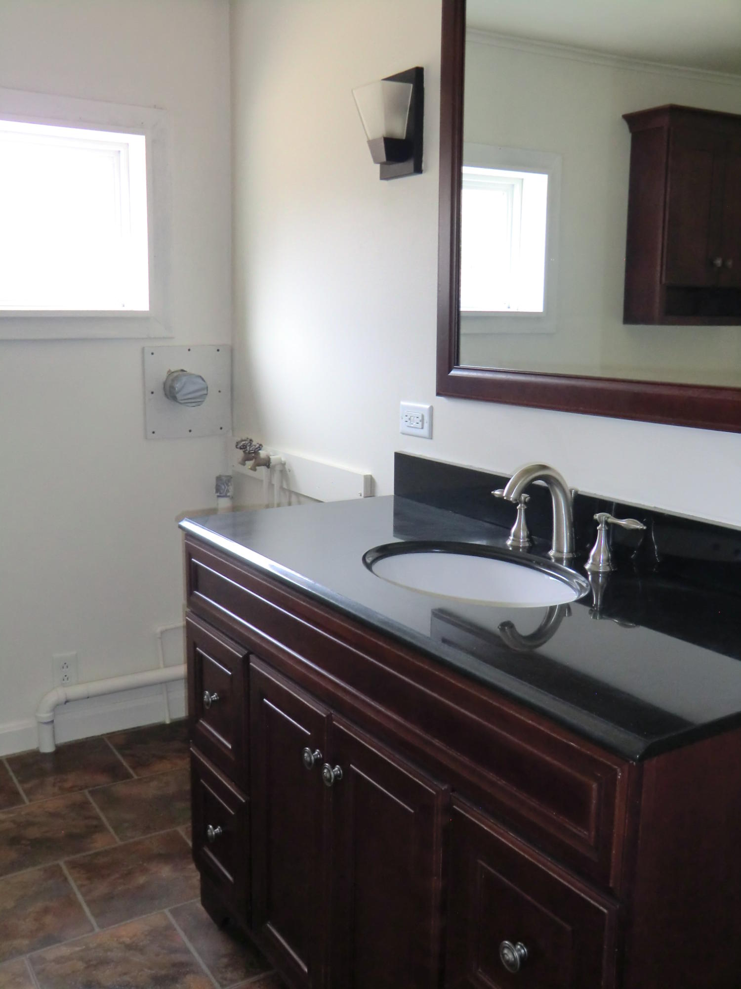 121 Phillips Corner Road Pittsfield, ME 04967 - Photo 8 of 20 Bathroom