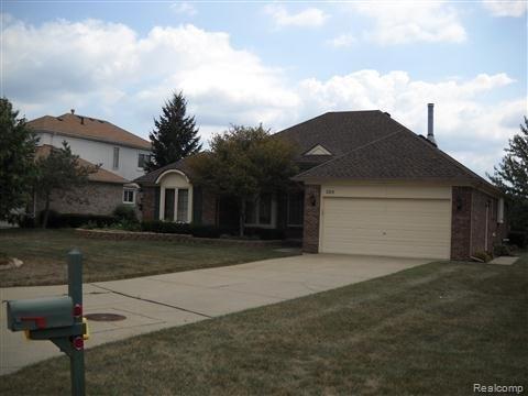 3101 Primrose Drive Rochester, MI 48307 - Photo 2 of 16 DSCN0367 (Custom)