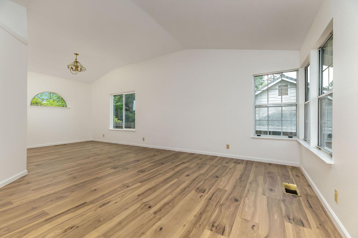 592 Morgan Ranch Drive Grass Valley, CA 95945 - Photo 10 of 49