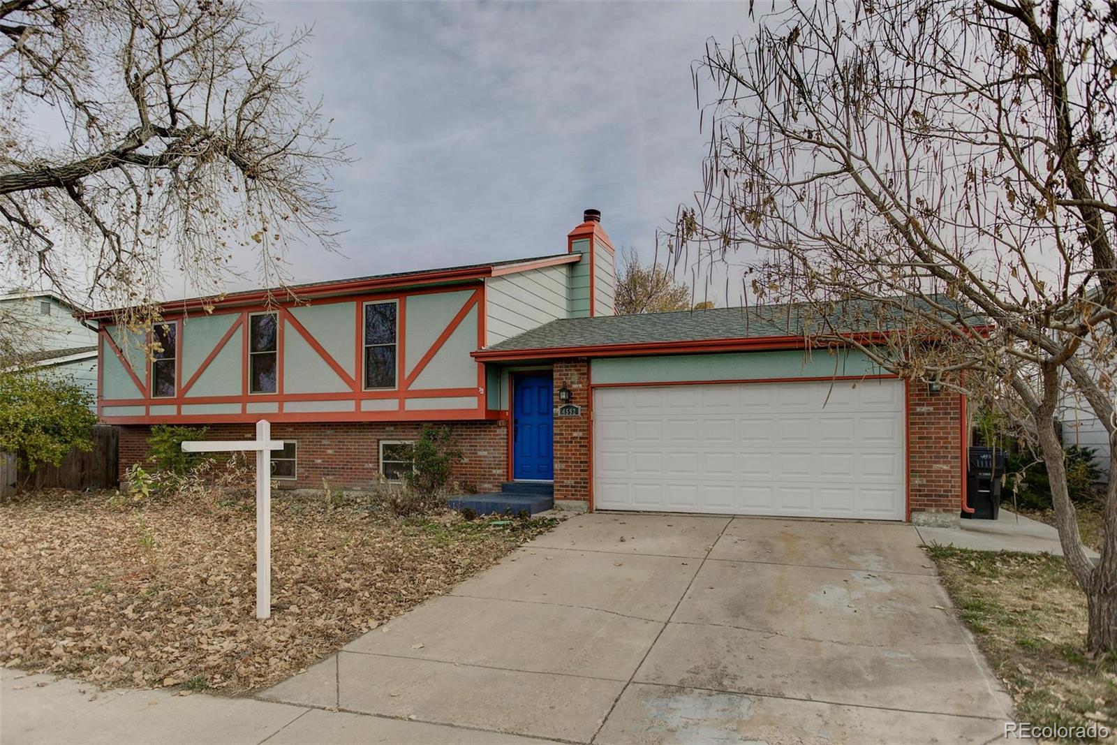 4592 Frankfort Way Denver, CO 80239 - Photo 3 of 35