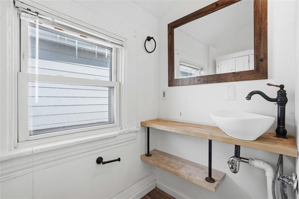 233 Edith Street Pittsburgh, PA 15211 - Photo 20 of 23