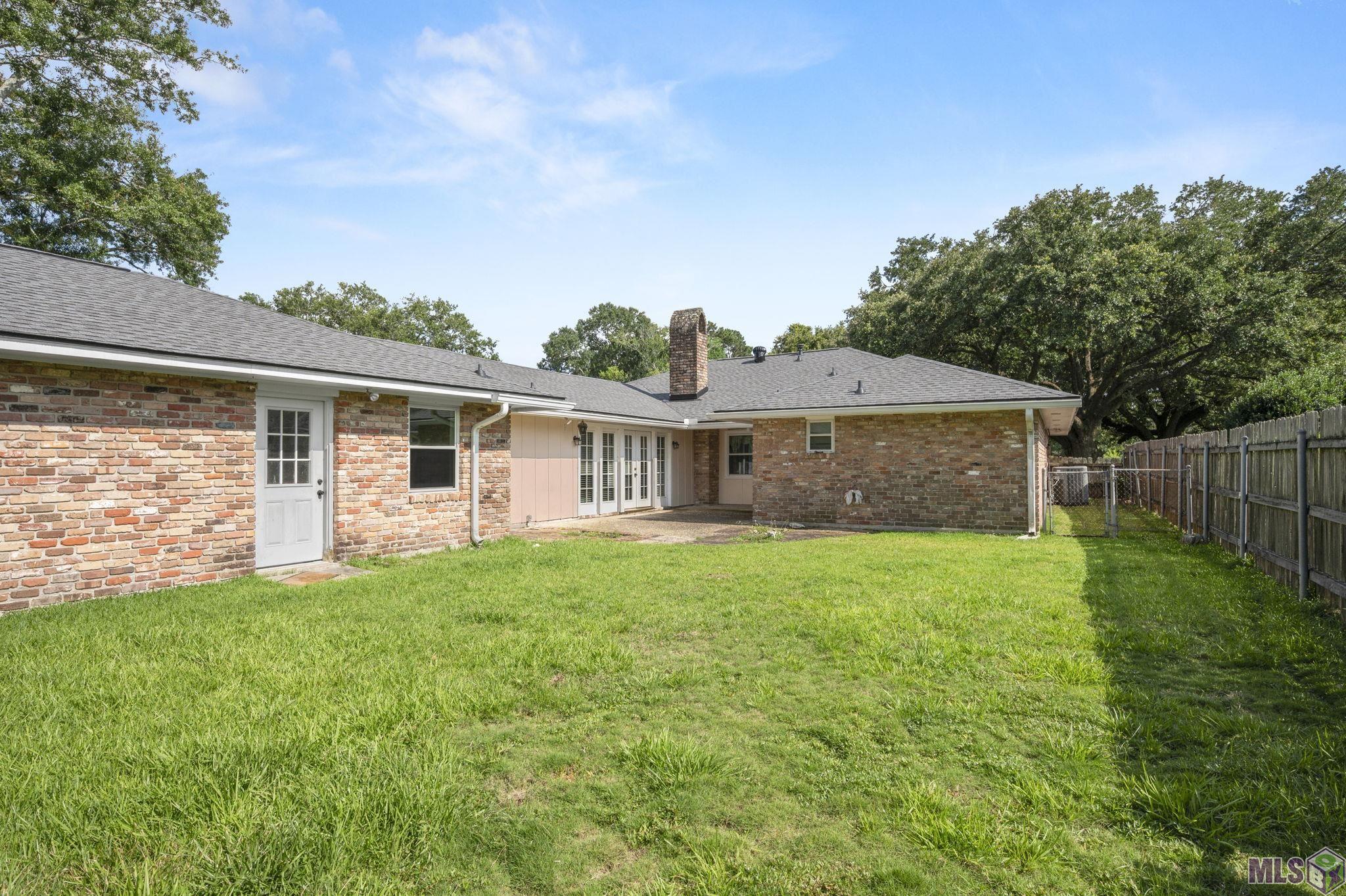 10615 Rondo Avenue Baton Rouge, LA 70815 - Photo 3 of 26
