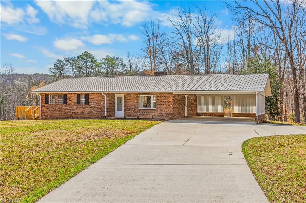 435 Seven Island Road Danbury, NC 27016 - Photo 3 of 44