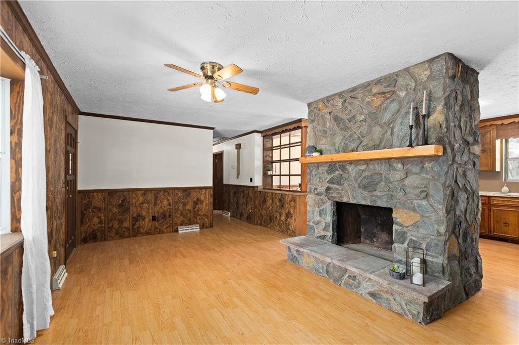 435 Seven Island Road Danbury, NC 27016 - Photo 8 of 44