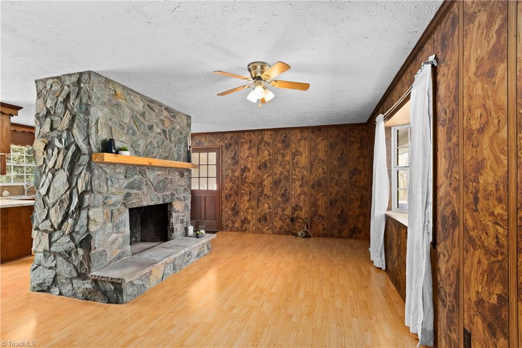 435 Seven Island Road Danbury, NC 27016 - Photo 9 of 44