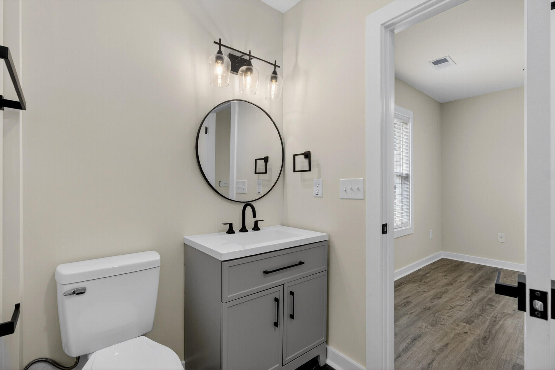2136 Commander Road North Charleston, SC 29405 - Photo 16 of 31