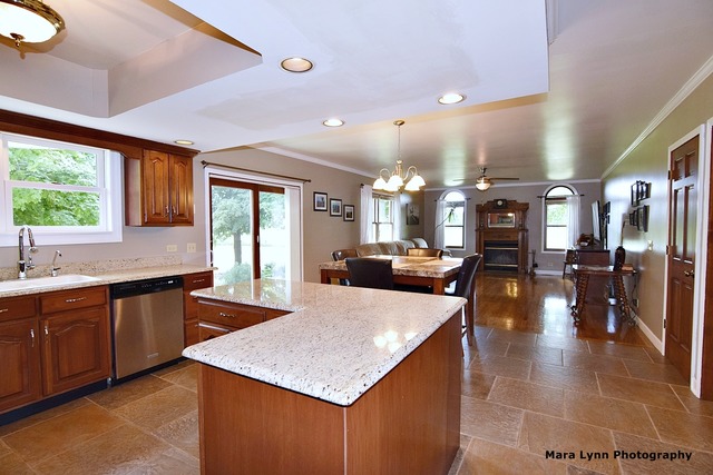 42-w629 McDonald Road Elgin, IL 60124 - Photo 8 of 25